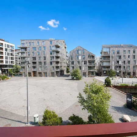 Apartman The Glacial View - Sleek Waterfront 1-bed - Op33 *